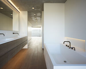 Foto Mehrfamilienhaus Unterer Rheinweg, Basel